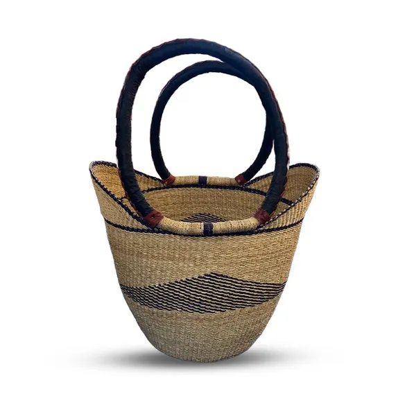 Sweet Licia's big basket with black handle